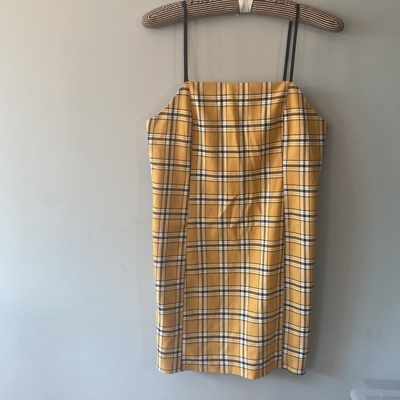 💗Host Pick💗Clueless Cher Horowitz inspired Yellow Plaid Dress Urban Outfitters - Picture 2 of 4